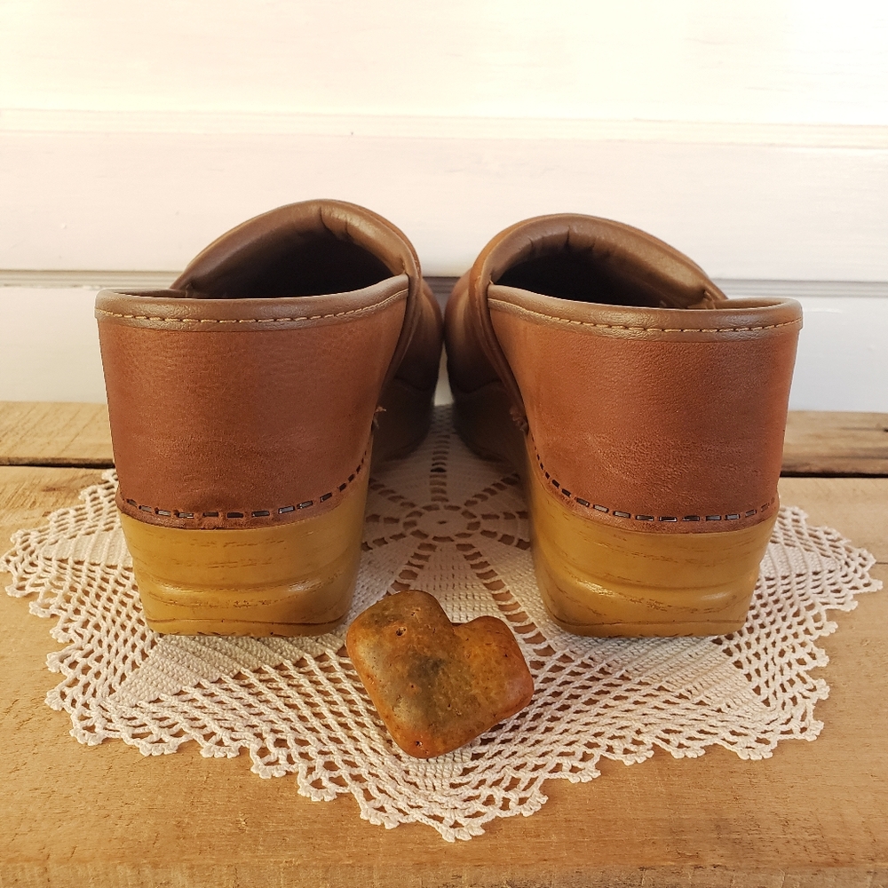 Dansko Honey Suede Clog Burnished Nubuck Pro Distressed Heritage Granny 38/7.5-8 - Picture 6 of 15